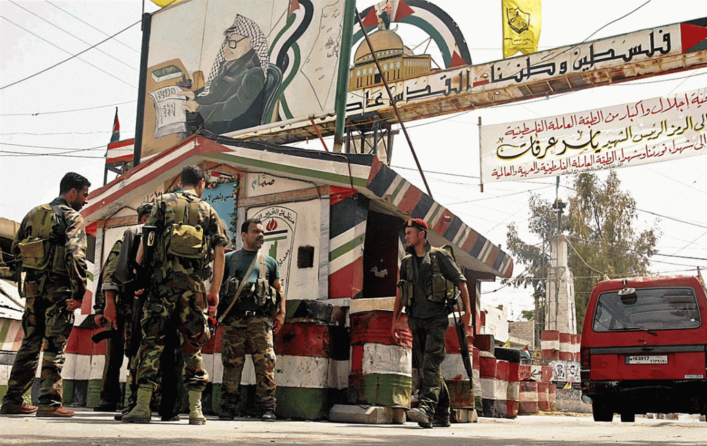 شقيق الفنان اللبناني فضل شاكر يسلم نفسه للجيش