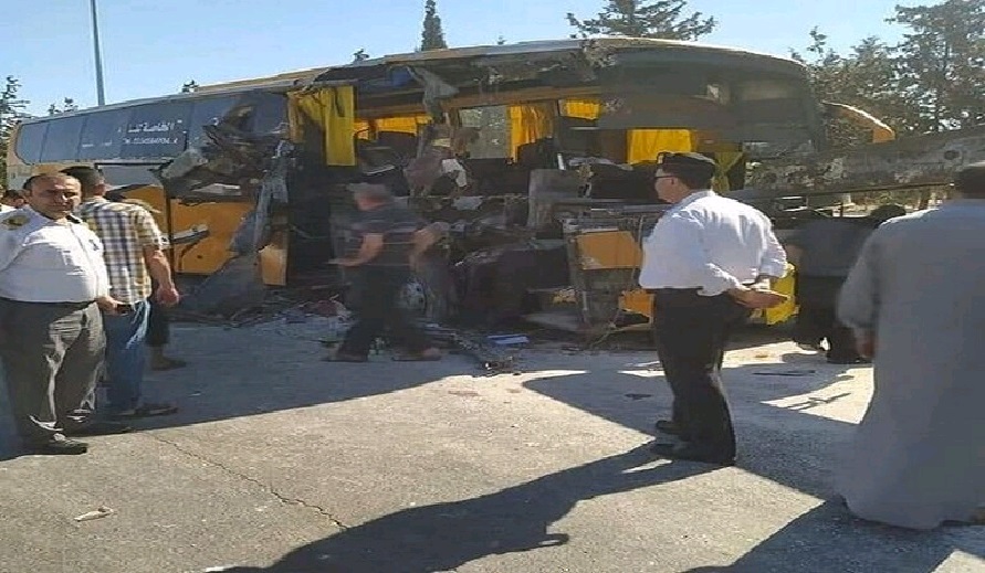 حادث سير في سوريا .. إصابة 18 طالب على طريق حماة حمص