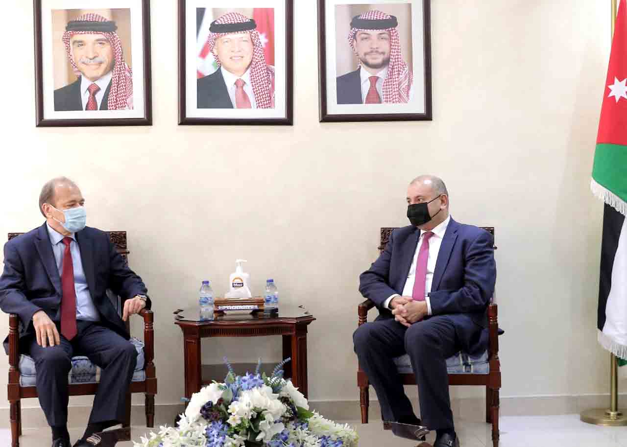رئيس مجلس النواب الأردني يستقبل السفير السوري لبحث القضايا المشتركة
