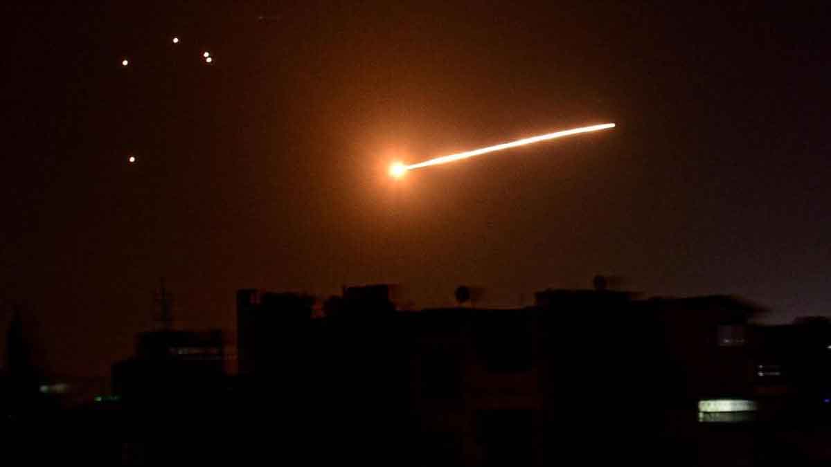 عدوان إسرائيلي على سوريا في منطقة القصير بريف حمص