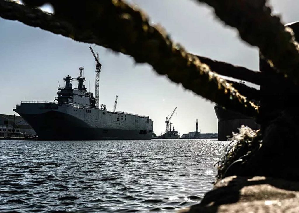 افتتاح قاعدة 3 يوليو العسكرية في مصر بحضور محمد بن زايد