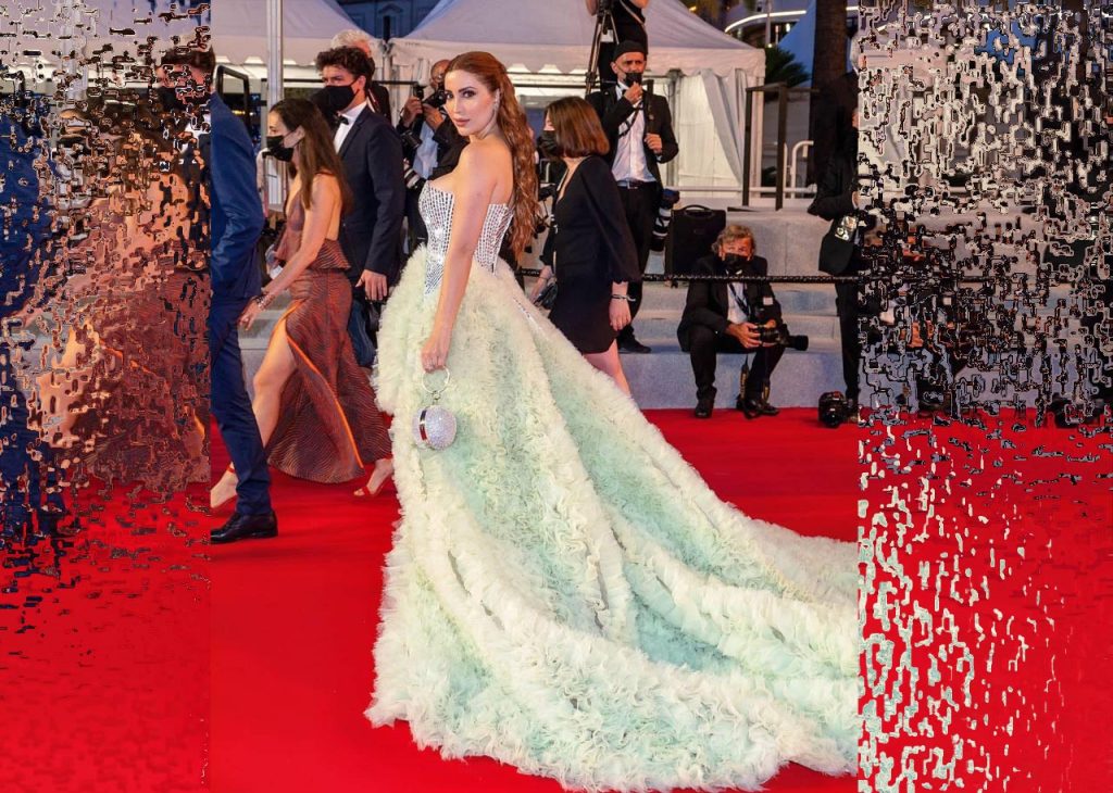 نسرين طافش في مهرجان كان السينمائي على السجادة الحمراء