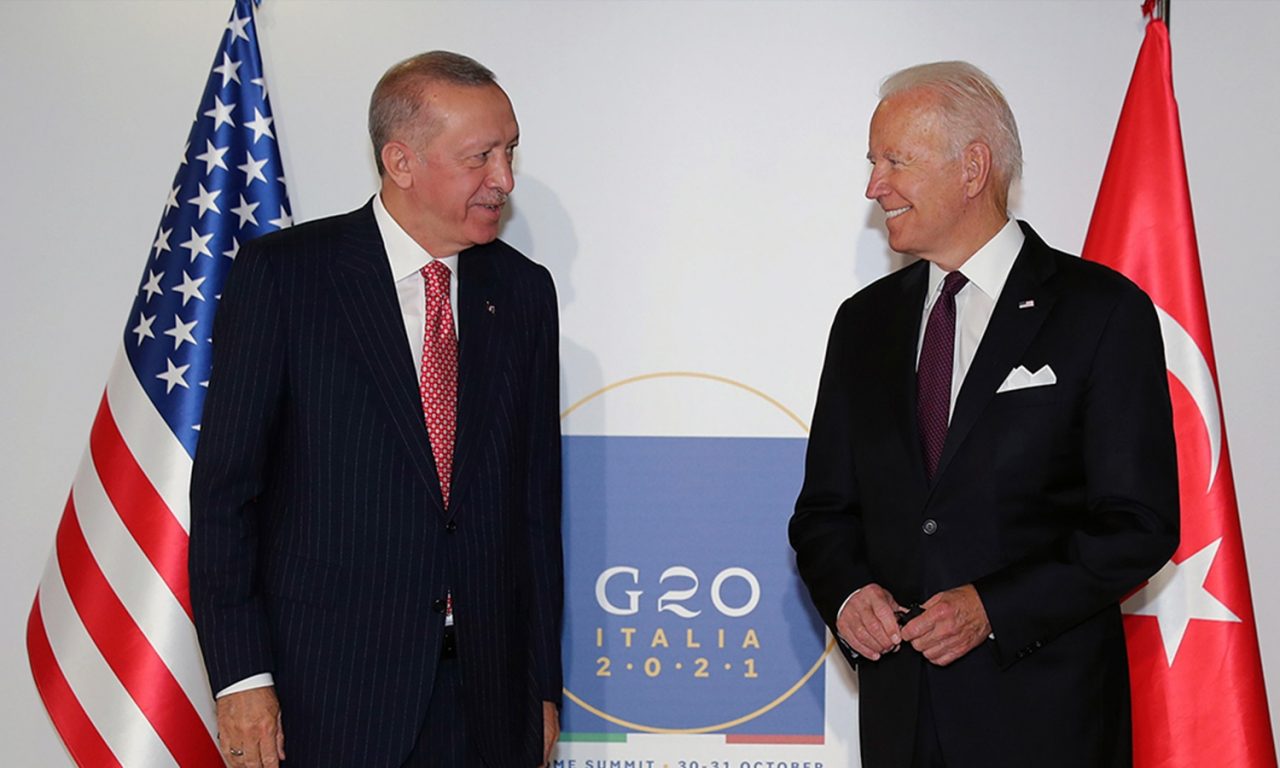 قمة العشرين.. بايدن يناقش مع أردوغان الملف السوري وقضايا إقليمية