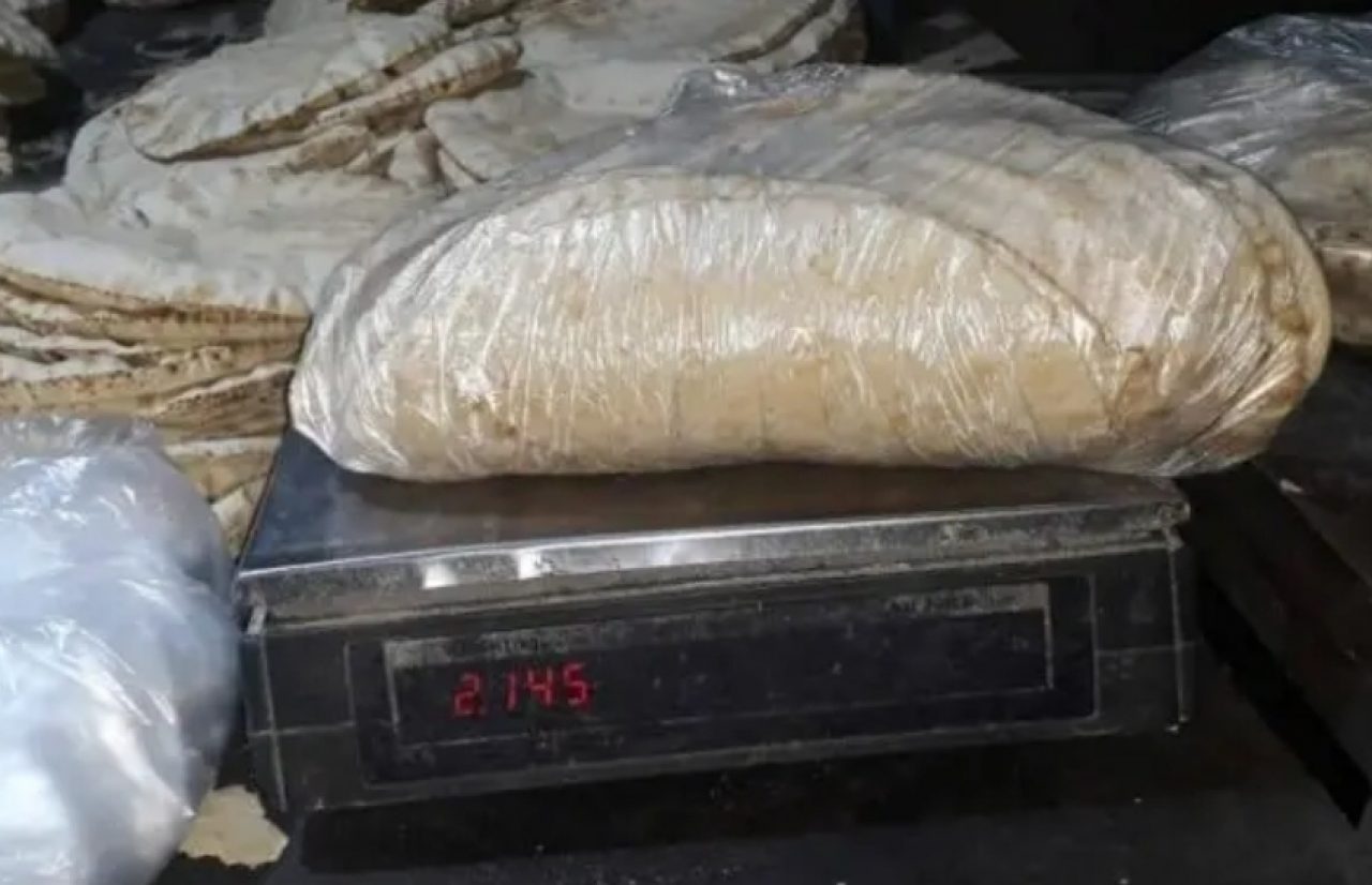 عمرو سالم يرد على مخالفات وزن ربطة الخبز في سوريا بترتيبات جديدة