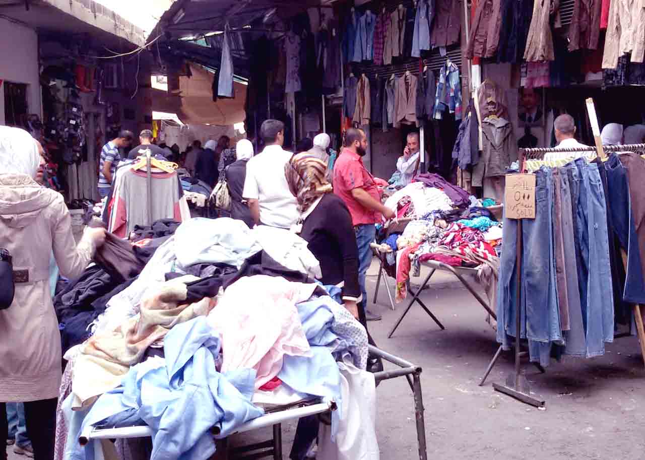 الجمارك السورية تصدر توضيحاً بعد مكافحتها لسوق البالة