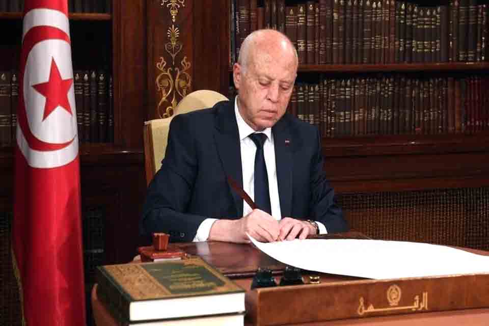 الرئيس التونسي قيس سعيد يمدد حالة الطوارئ إلى نهاية العام